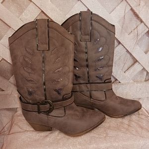 Austin Trading Company women's cowgirl style boots size 8